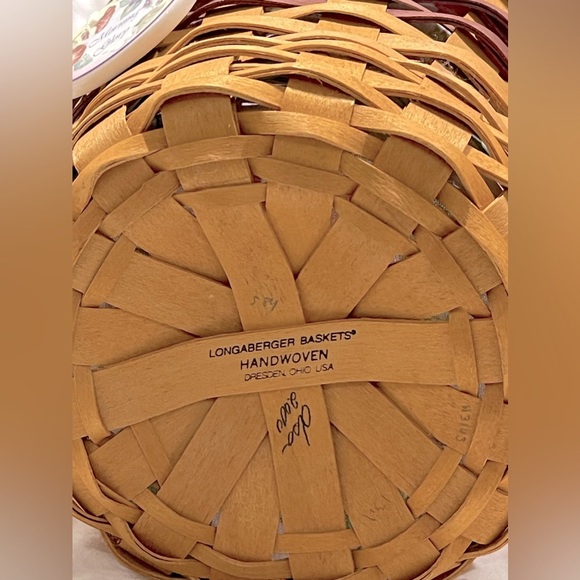 Longaberger morning glory basket with plastic liner 2000 in excellent condition - Picture 3 of 4